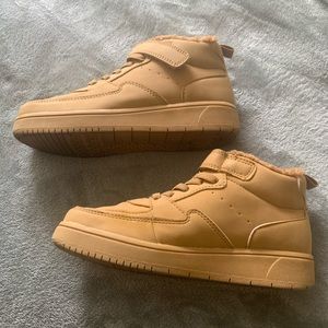 Boys suede high top shoes